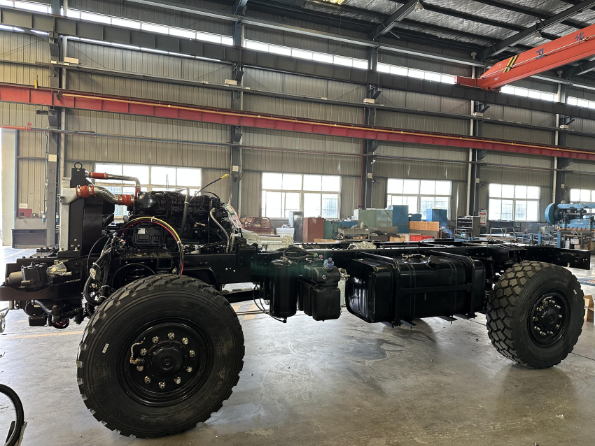 12T AT recreational vehicle chassis photo